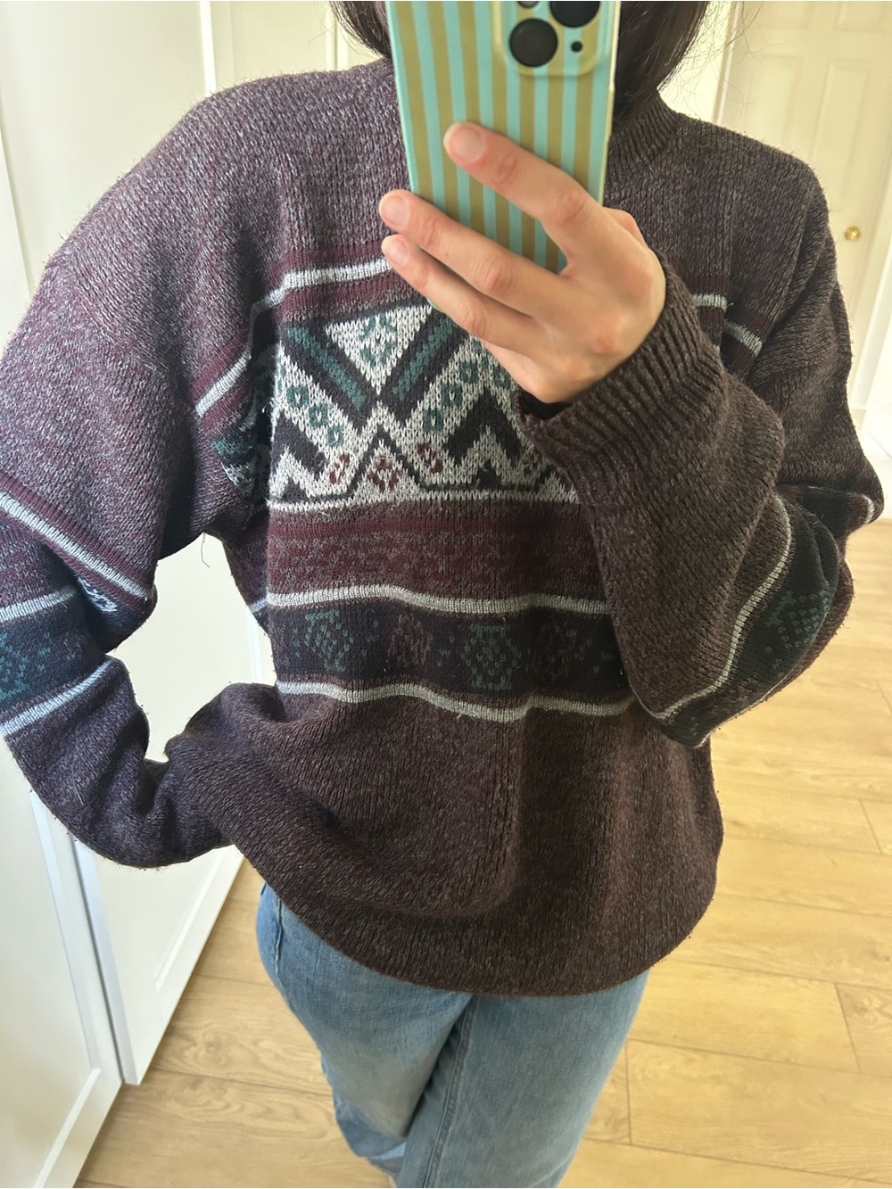 Vintage Brown Crewneck Sweater with Teal and Gray Pattern - Picture 4 of 6